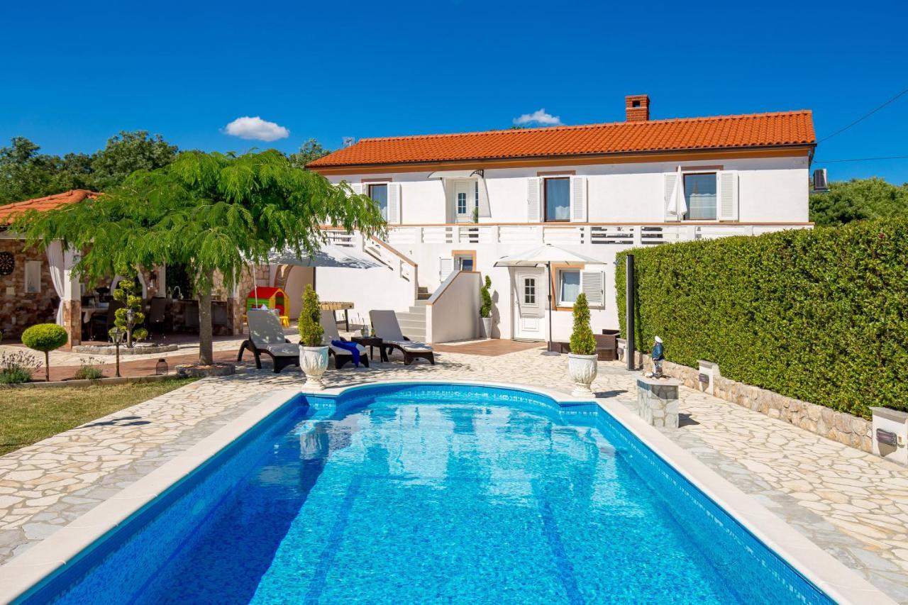 Villa SUMMER OASIS Dobrinj Esterno foto